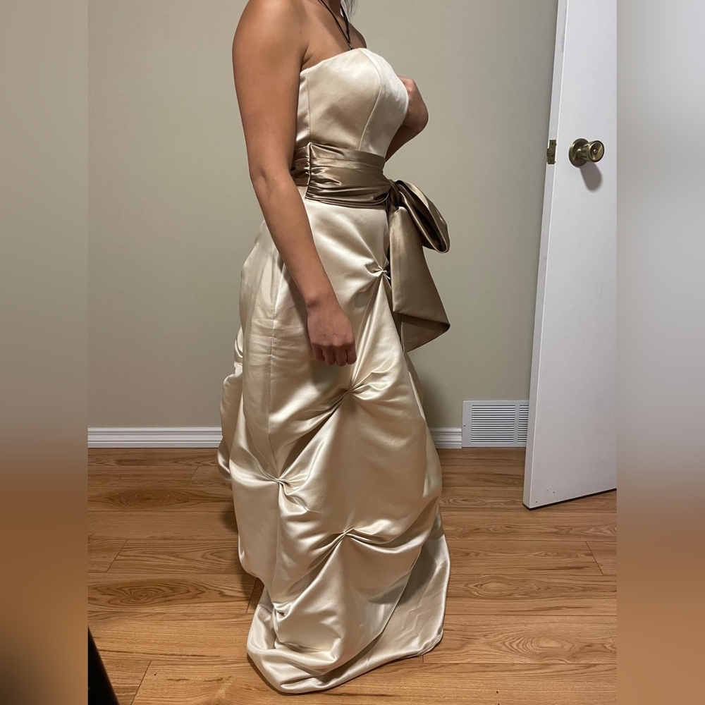 Grad/Wedding Dress - Picture 2 of 2